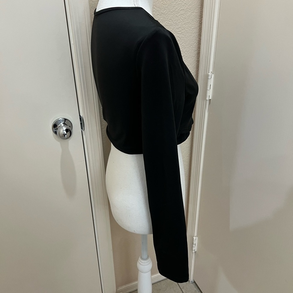 Shein faux cross over crop top - Picture 4 of 6